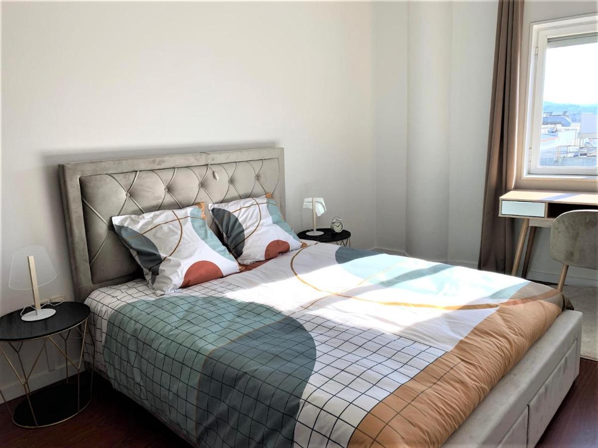 Charm City Center Apt 140M2 & Free Parking Apartment Braga Luaran gambar